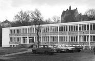1965–1967 Neubau gegenüber der Burg für den Bereich Design, das „Weiße Haus“