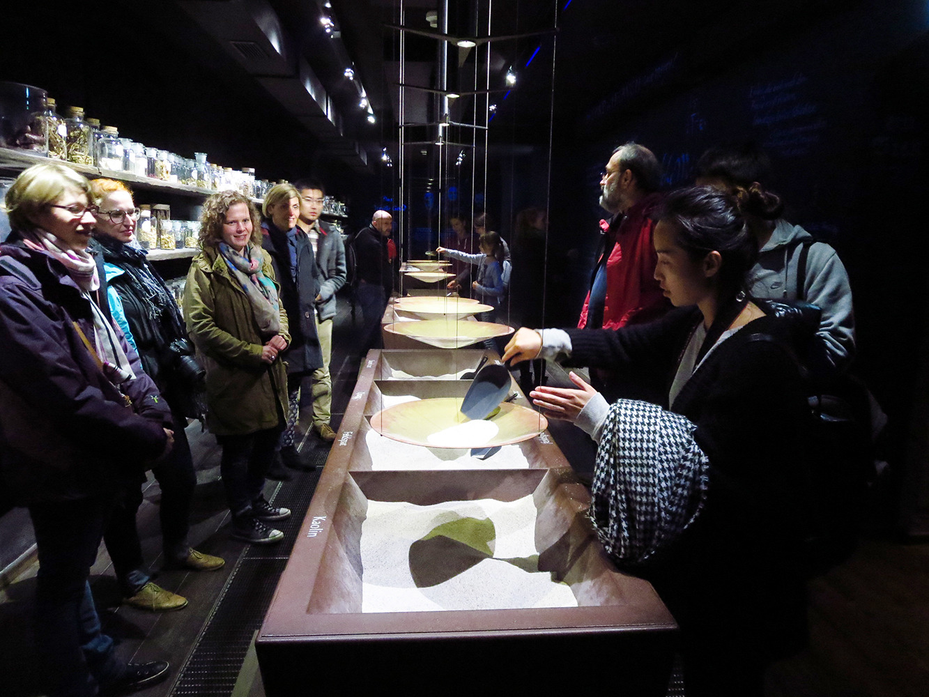 Im Alchemielabor der Ausstellung "Porzellanwelten", Foto KG