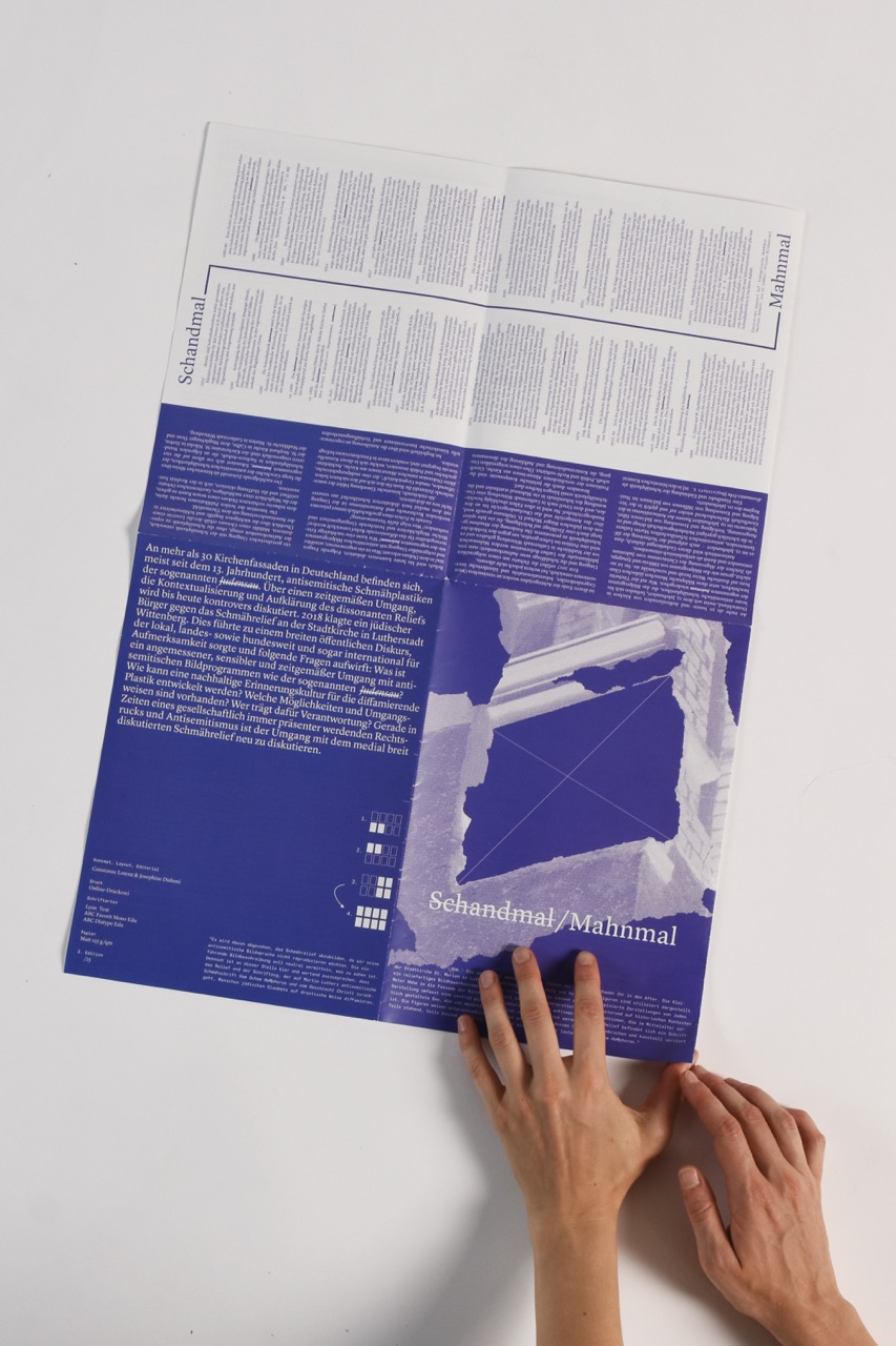 Faltplakat mit historischem Abriss und multiperpektivischem Interview.